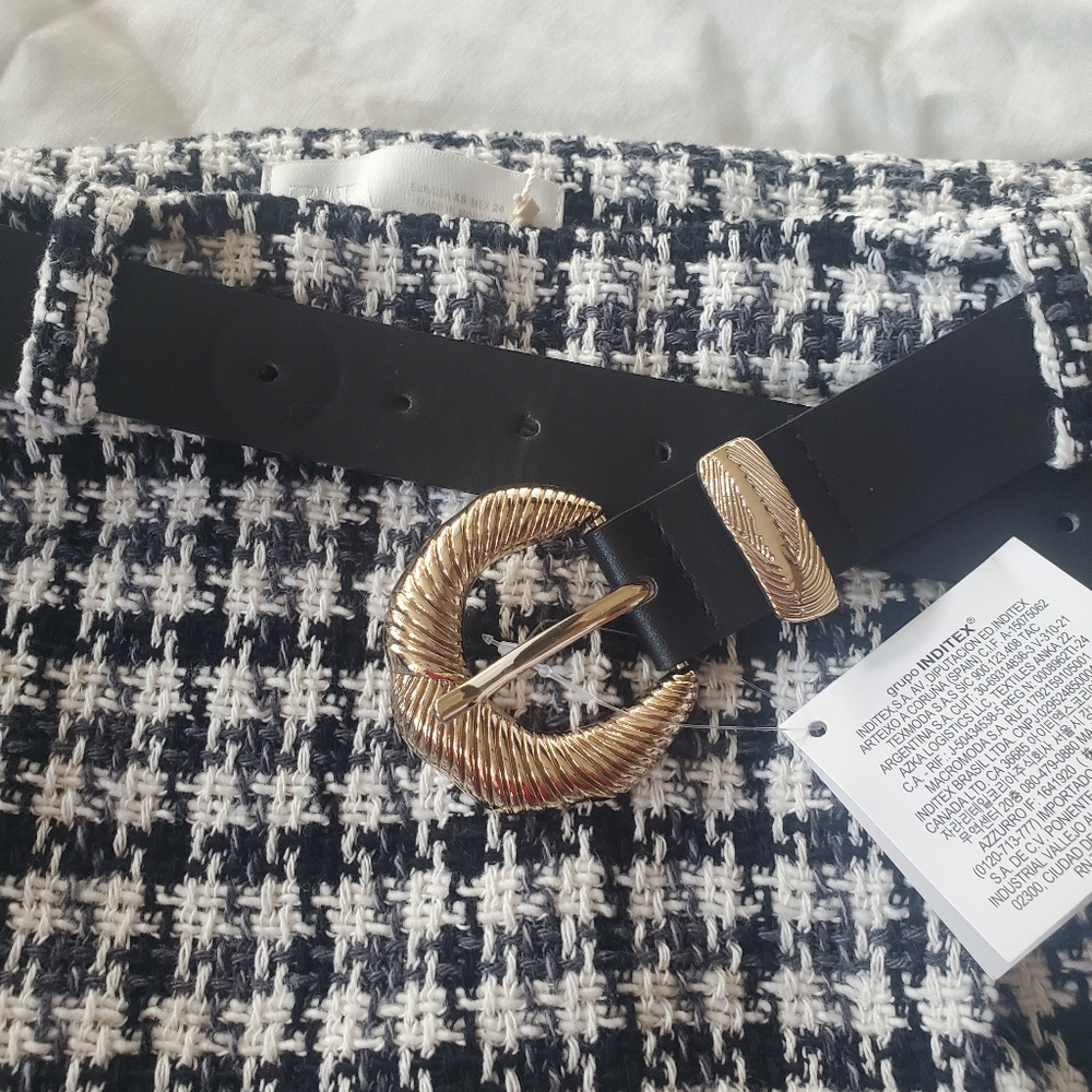 Shorts - Picture 13 of 15